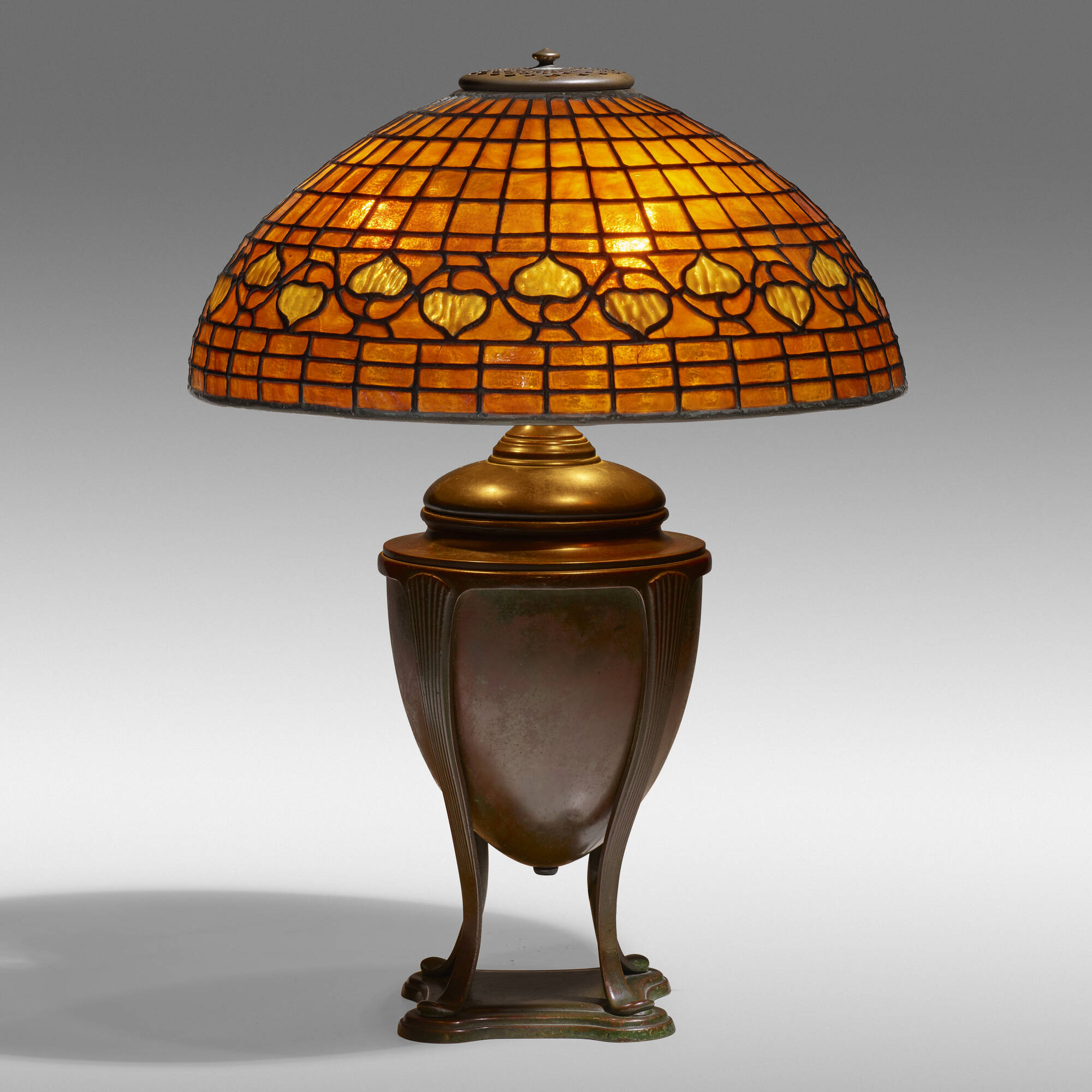 312: TIFFANY STUDIOS, Vine Border table lamp < Early 20th Century 