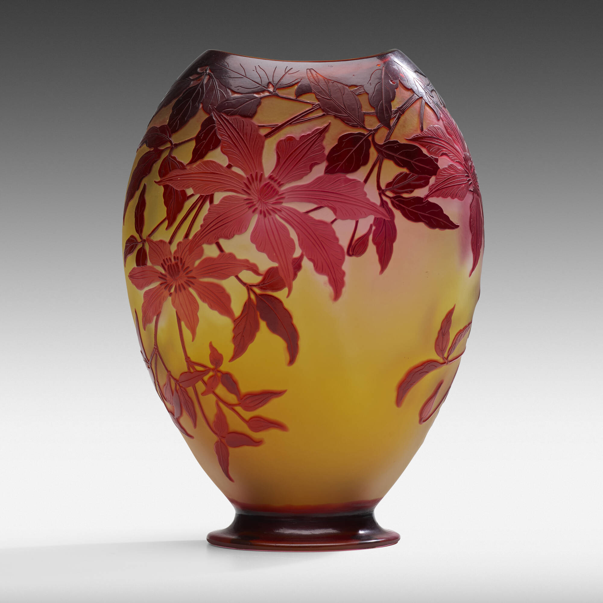 vee Geruststellen Tentakel 364: ÉMILE GALLÉ, vase with clematis < Early 20th Century Design, 11  September 2020 < Auctions | Rago Auctions